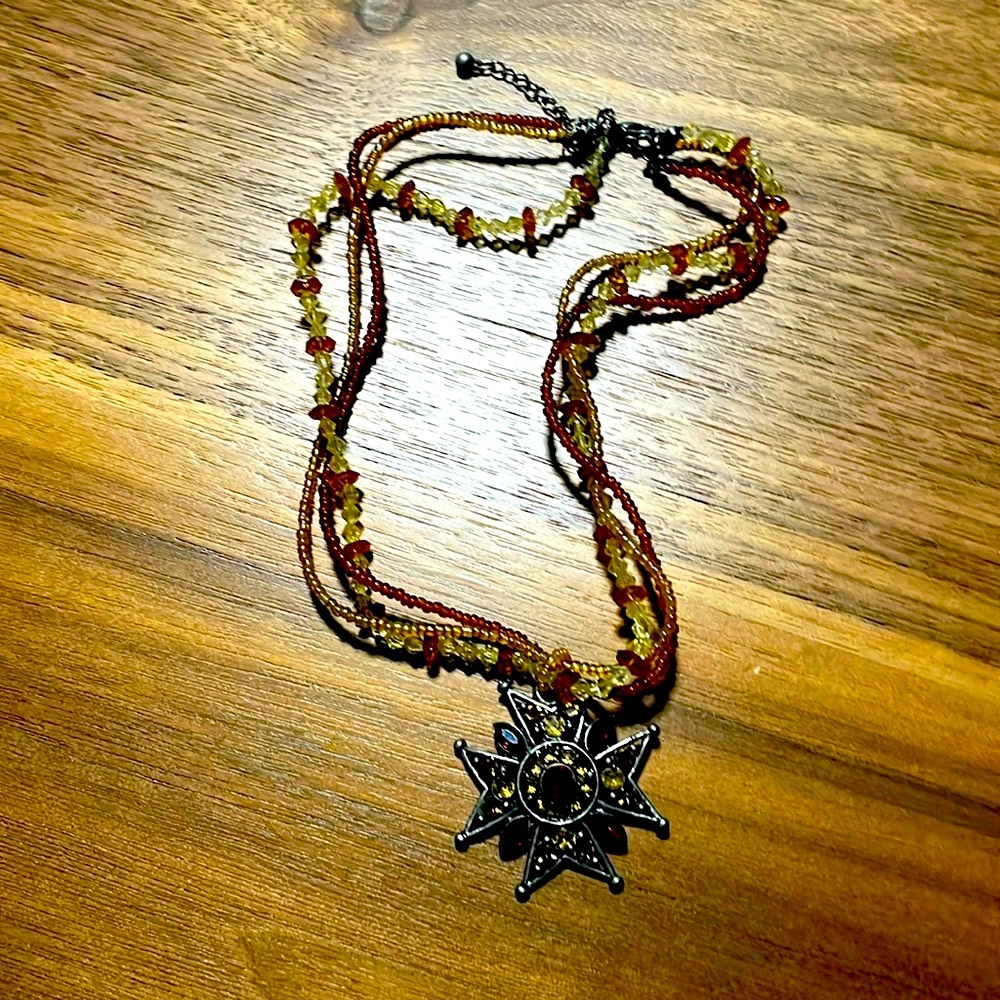 Necklace - Picture 1 of 2